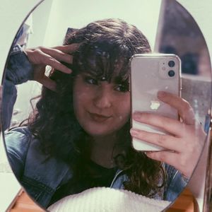 Meet your Posher, Joelle